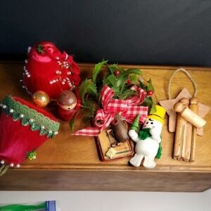 Vintage Ornaments And Christmans Deco.